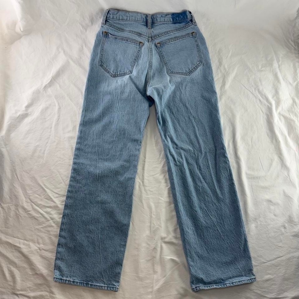 Abercrombie & Fitch The 90's Relaxed High Rise Jeans Sz 27 / 4S - Picture 2 of 5